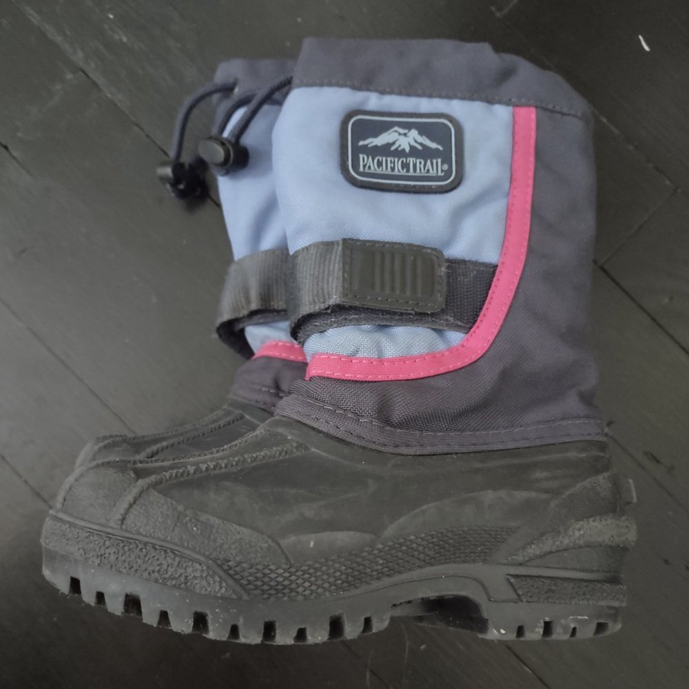 Used Kids Snow Boots - Sz 11 (Toddler)